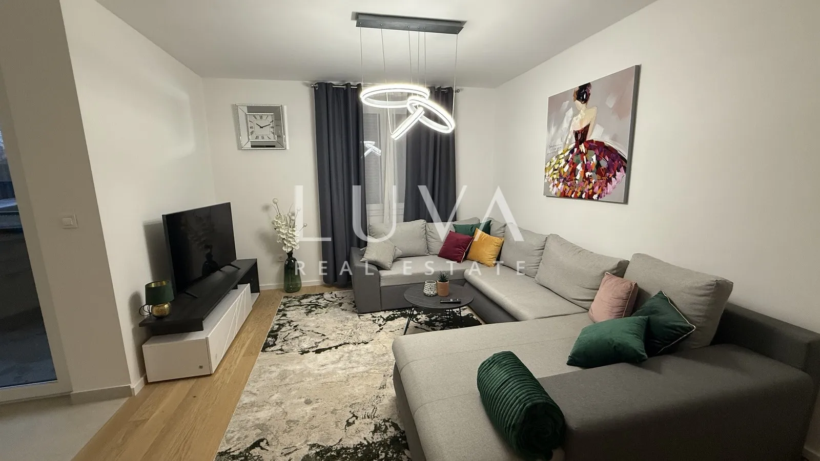 Zagreb, Vukomerec, novouređeni stan s 2S, 84 m²