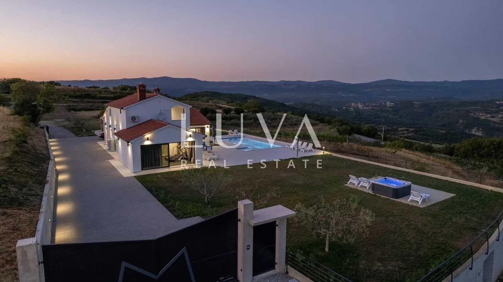 istra, vrh, moderna vila s jedinstvenim pogledom, 190 m2 - slika 30