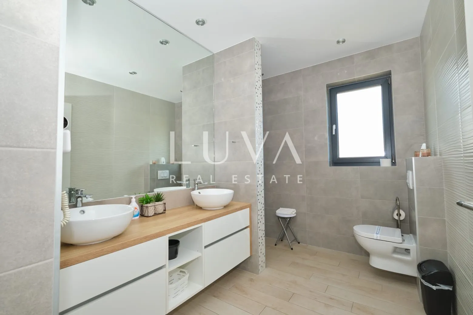 kaštel stari, vila 324 m² s bazenom i pogledom na more na prodaju - slika 31