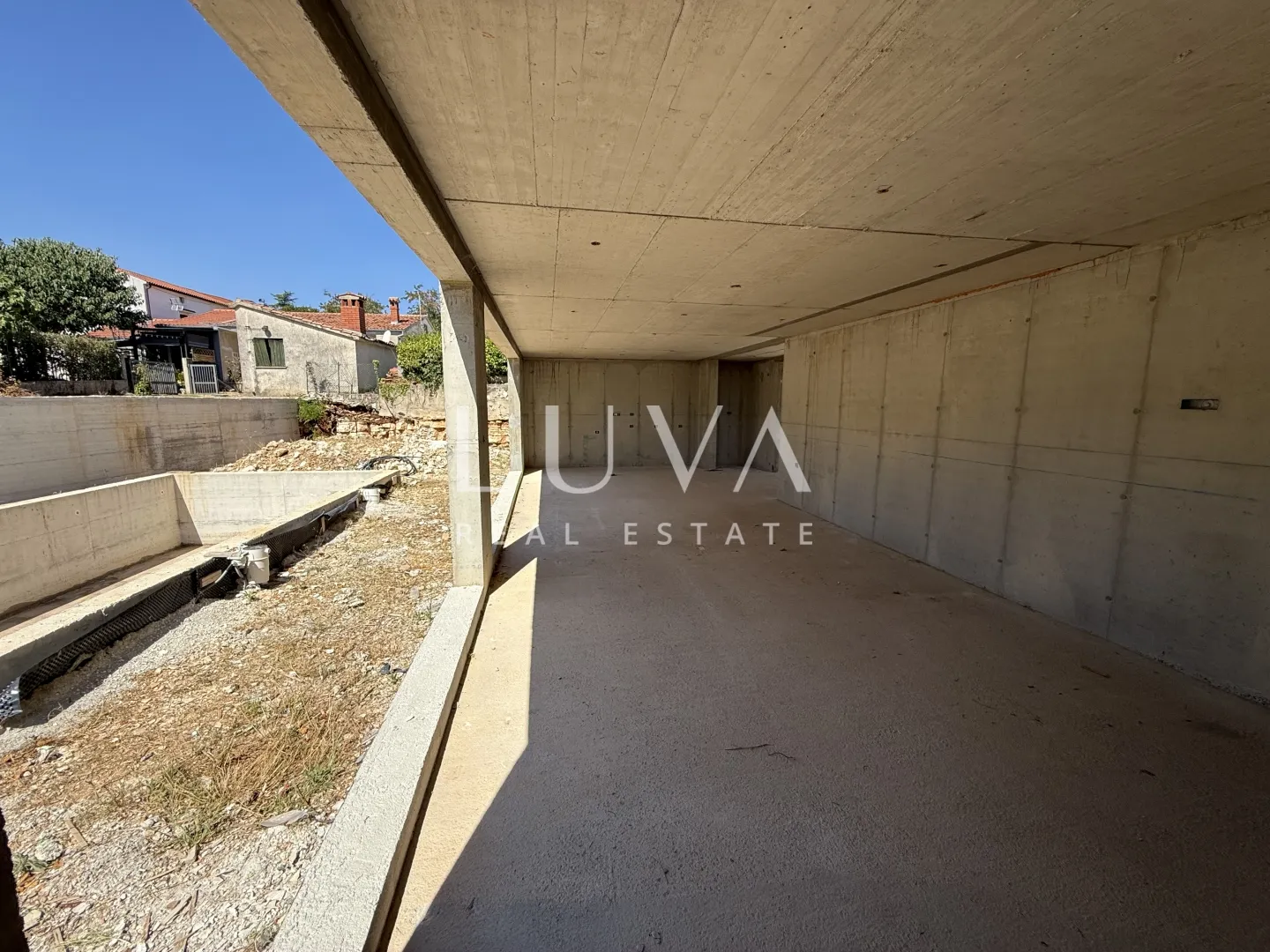 istra, poreč, moderna kuća s bazenom i kino salom, 398,10 m² nkp - slika 27