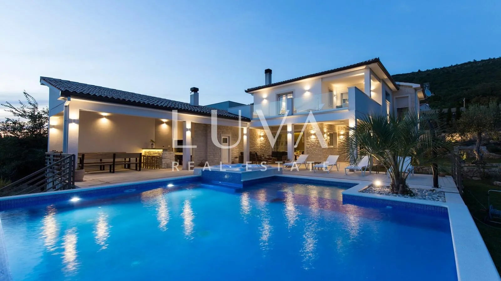 Istra, Labin, luksuzna vila s pogledom na more, 240 m2 za prodaju - Viškovići, Raša