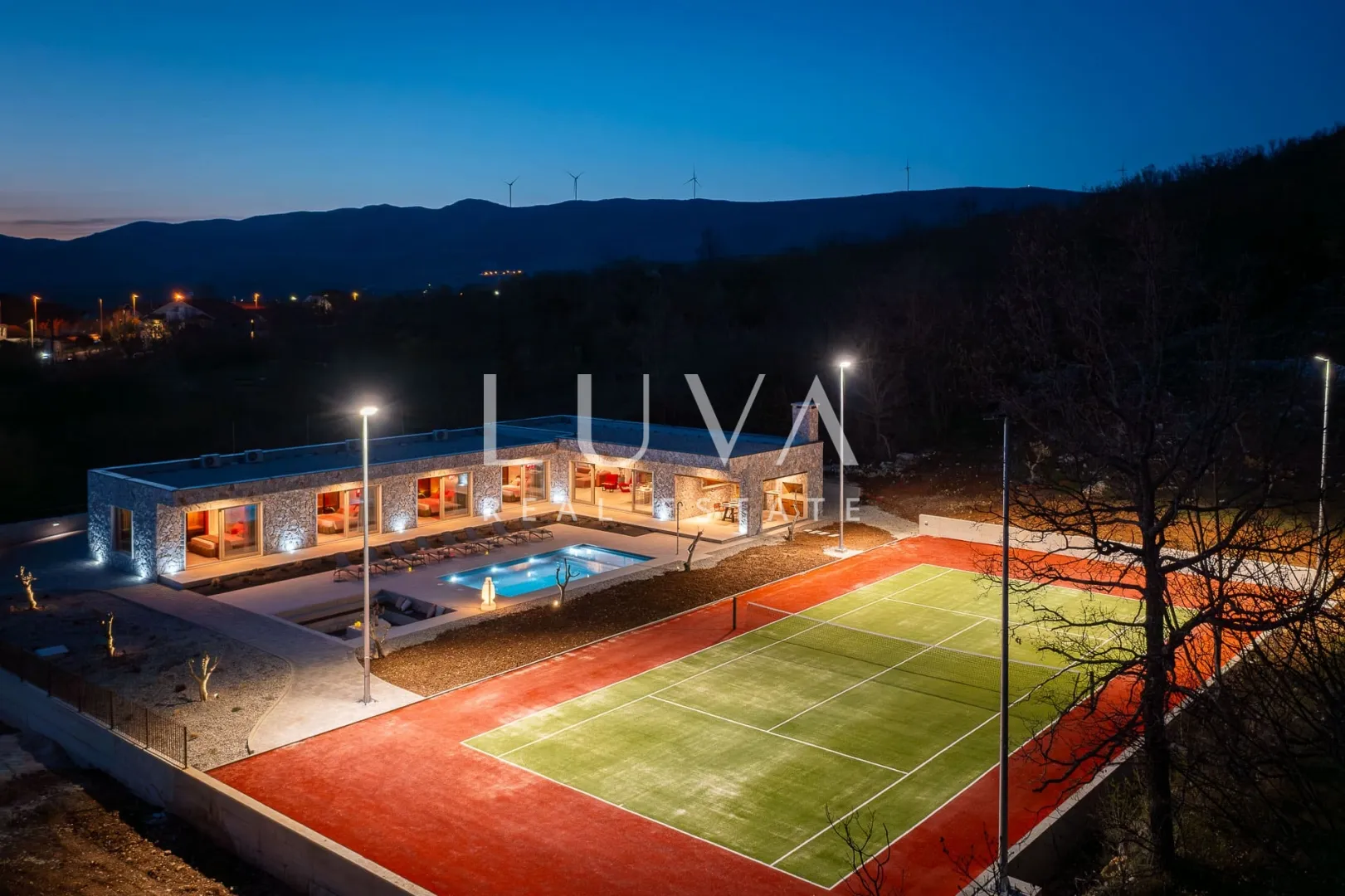 split, dicmo, luksuzna vila s bazenom i tenis terenom, najam - slika 31