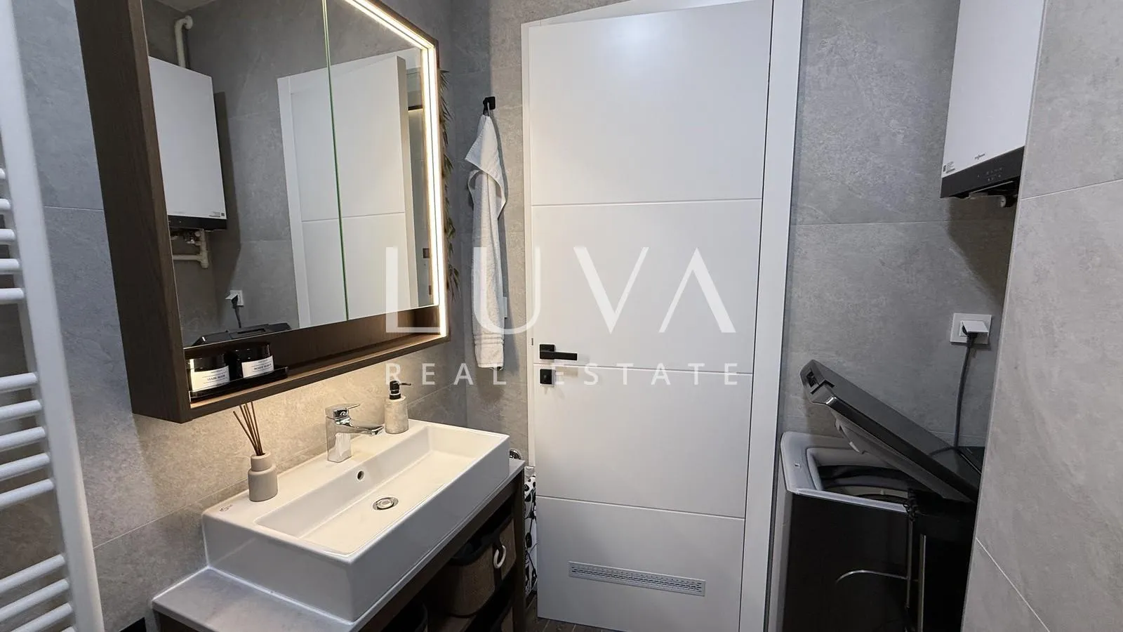 zagreb, blato, 3s s terasom i jacuzzijem, nkp 76 m² - slika 14