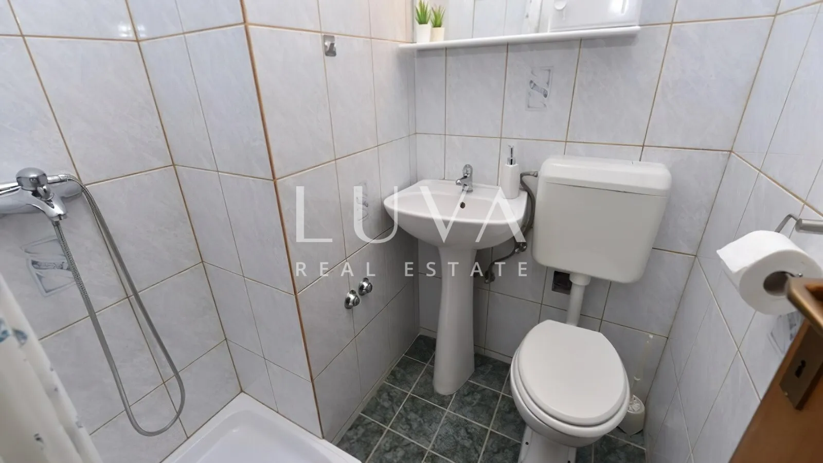 privlaka, apartmanska kuća s bazenom na prodaju - slika 15