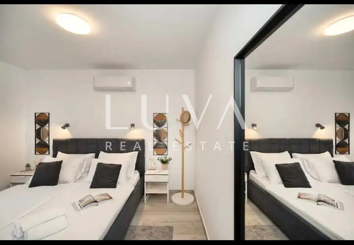 vodice, luksuzna vila s bazenom na prodaju - slika 11