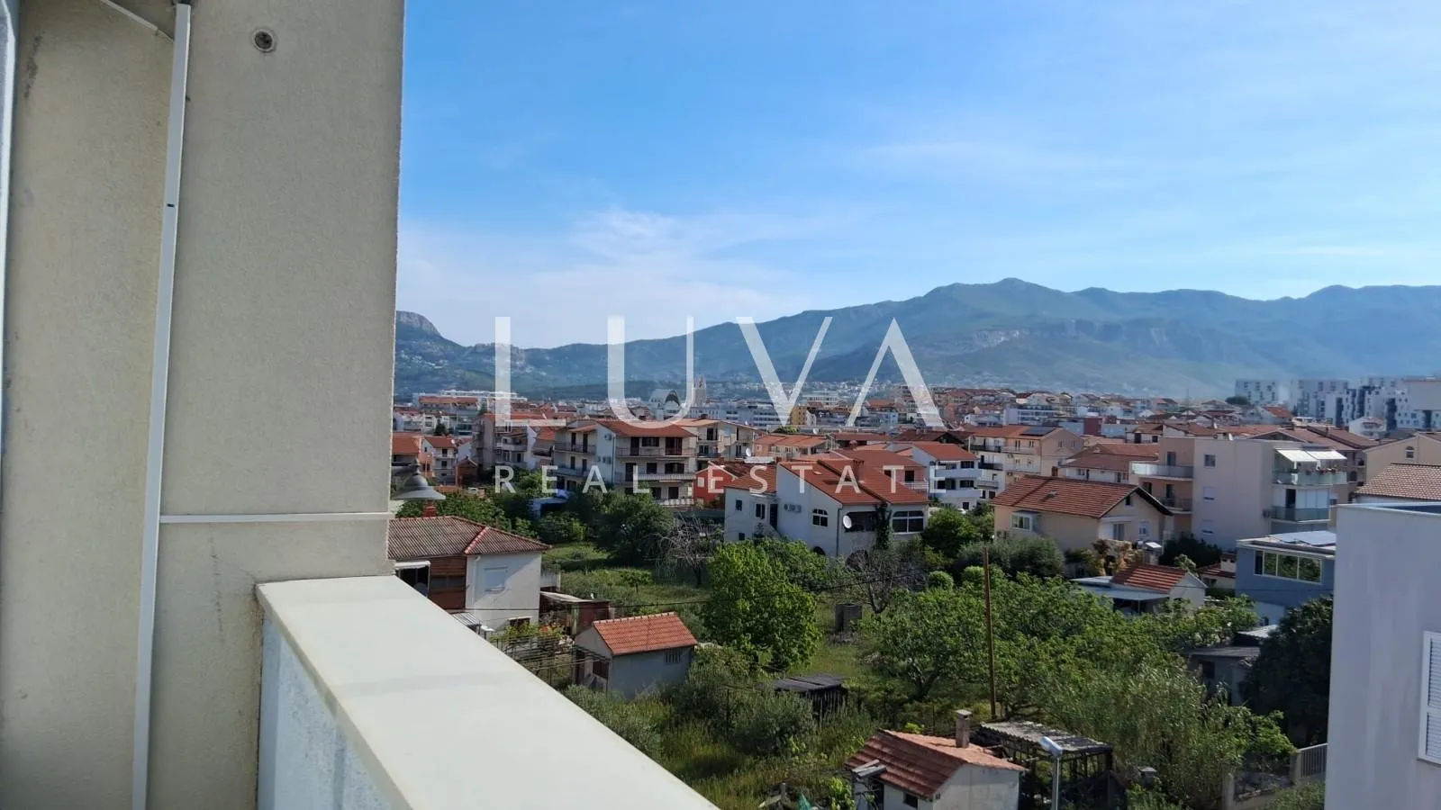 Split, Dragovode, namješten stan novije gradnje, 40m2 na prodaju
