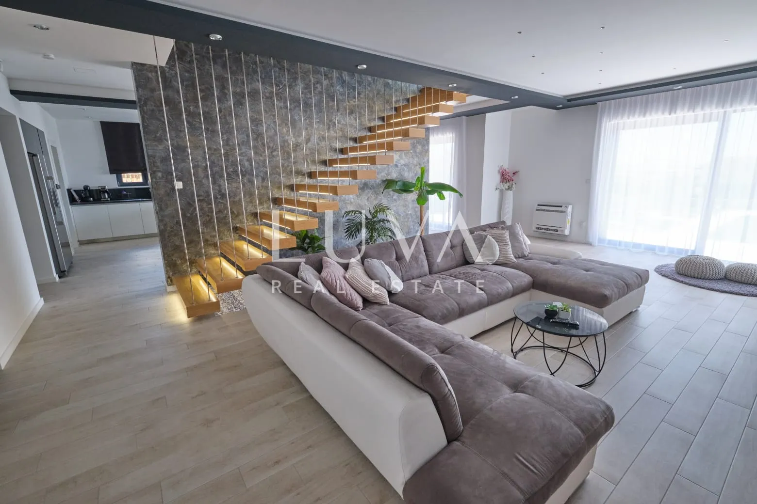 kaštel stari, vila 324 m² s bazenom i pogledom na more na prodaju - slika 12
