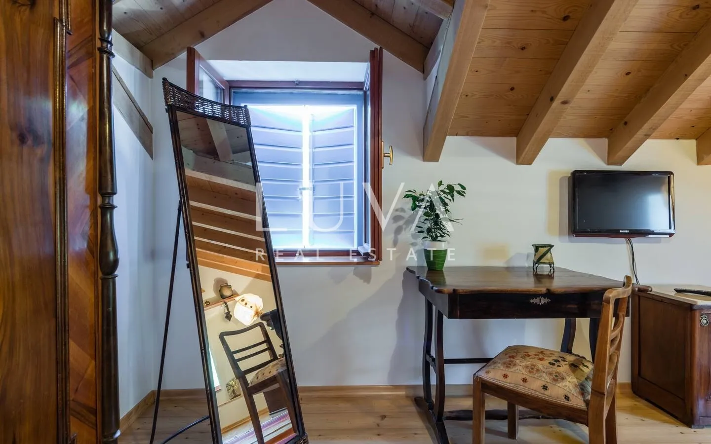 dol, brač, kamena kuća s pogledom na more na prodaju - slika 22