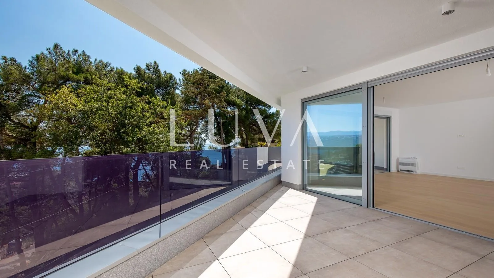 Opatija, luksuzna novogradnja s vrtom, stan NKP 125,81 m2