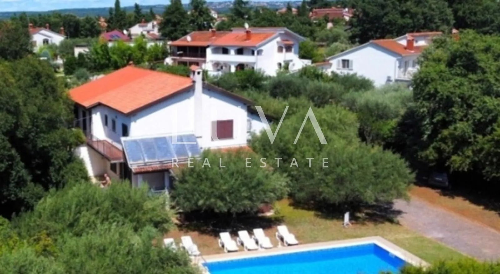 poreč, kukci, kuća 330 m2 s bazenom na prodaju - slika 15