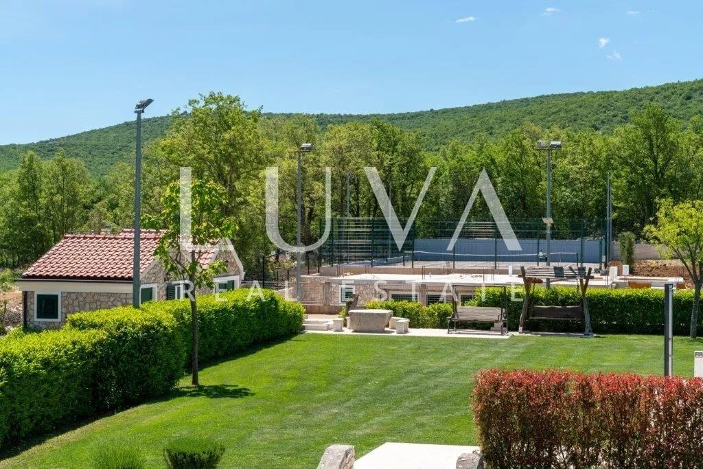 dicmo, dalmacija, kuća s velikim posjedom, bazenom i tenis terenom na prodaju - slika 51