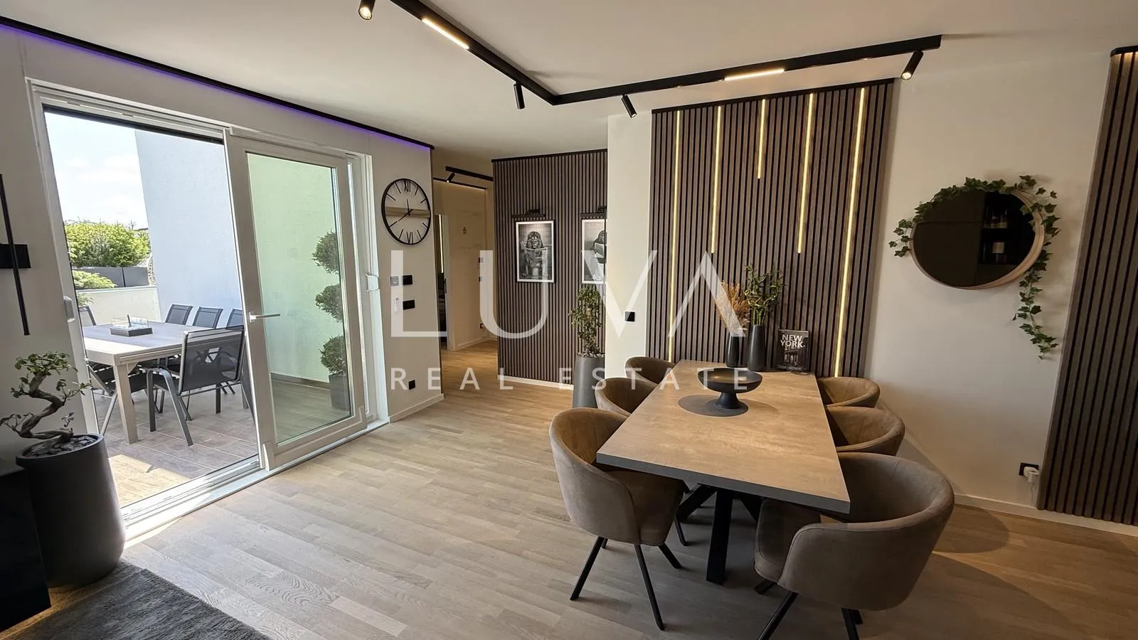 zagreb, blato, 3s s terasom i jacuzzijem, nkp 76 m² - slika 8