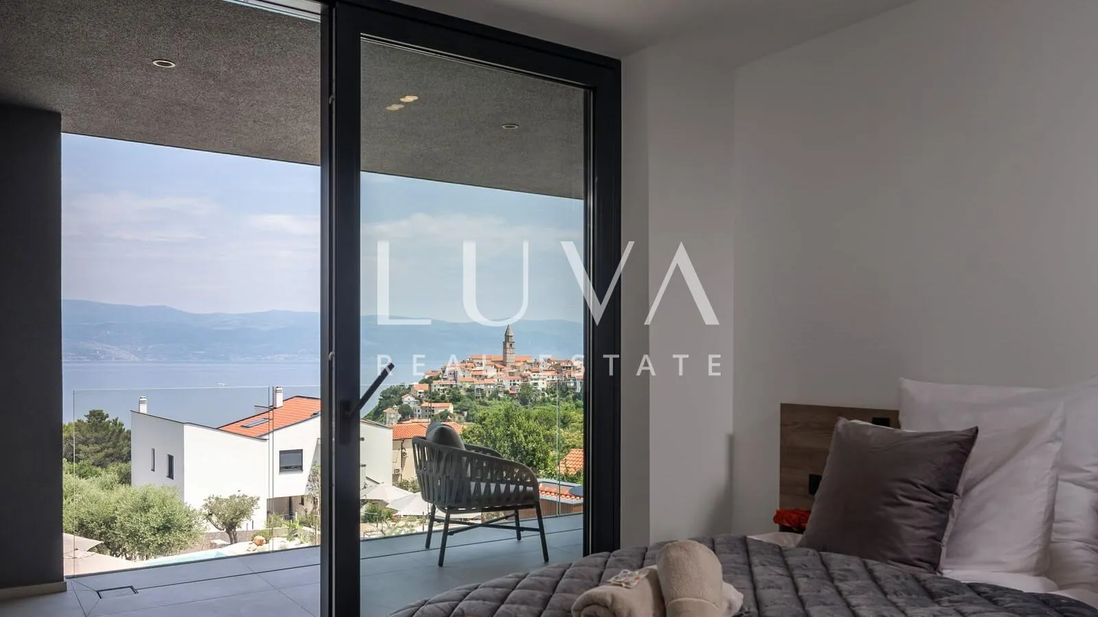 vrbnik, krk, vila s bazenom za dugoročni najam - slika 7