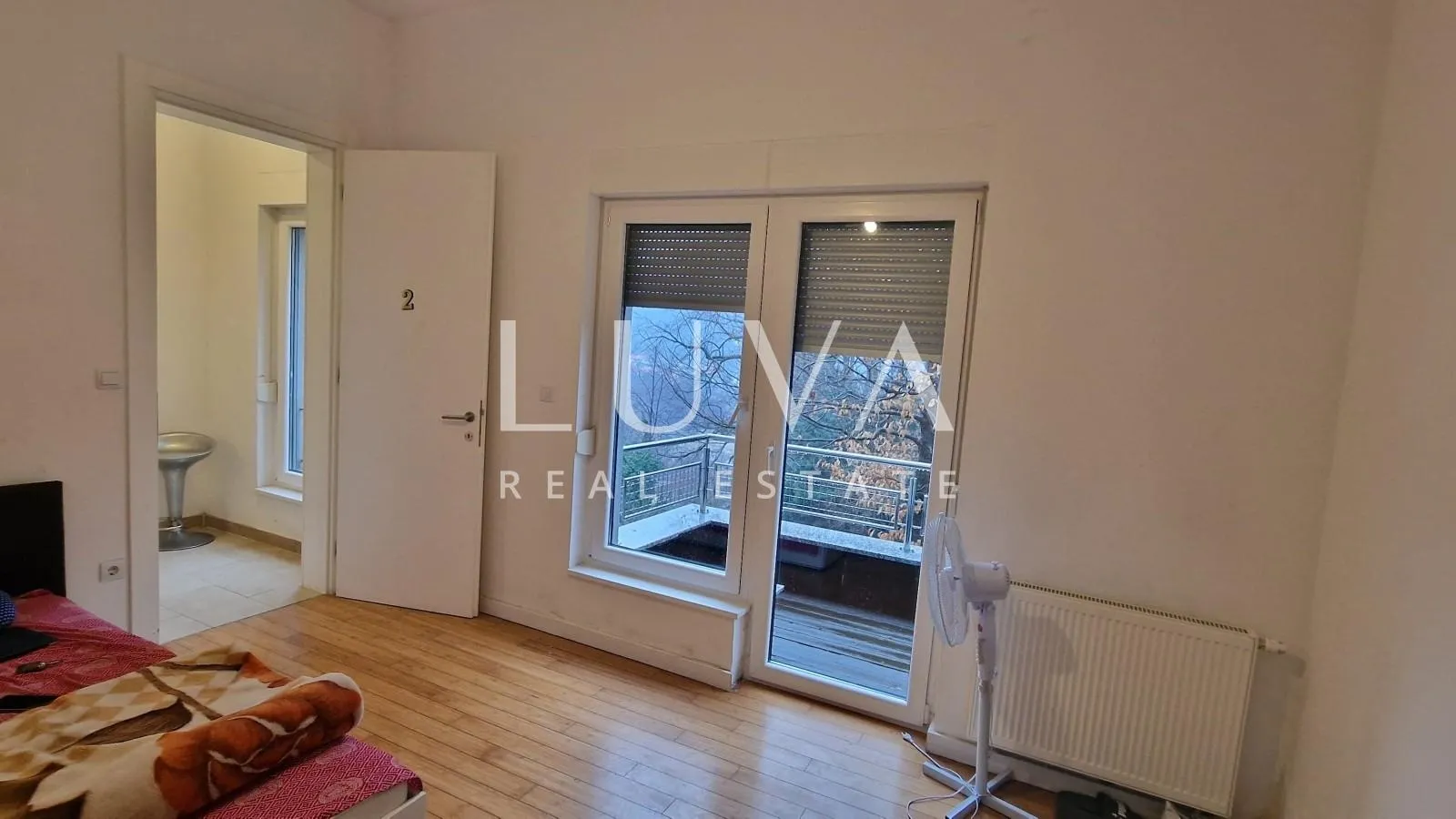 zagreb, gornje vrapče, kuća na 4 etaže s bazenom, 490 m2 - slika 11