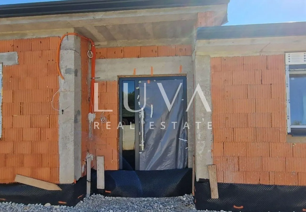 istra, kaštelir, moderna prizemnica, 95 m2 s dvorištem na prodaju - slika 8