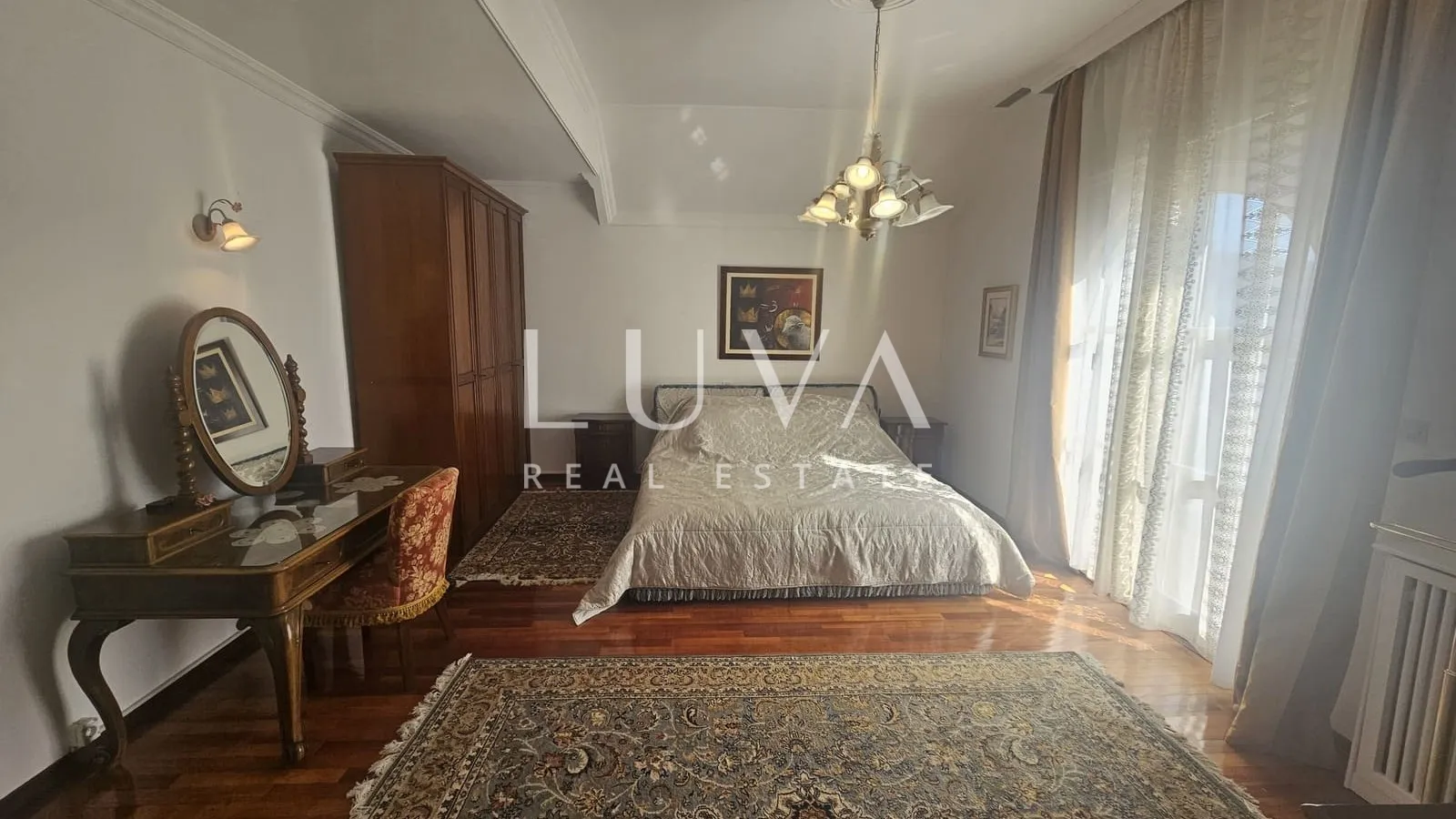 zagreb, gračani, luksuzno obiteljsko imanje, vila 810m2 na zemljištu 3.965m2 - slika 25