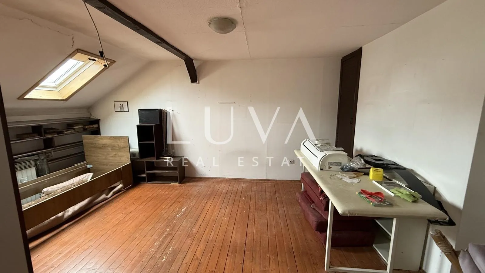 zagreb, britanski trg, stan za adaptaciju na 3.katu, 120 m2 - slika 11