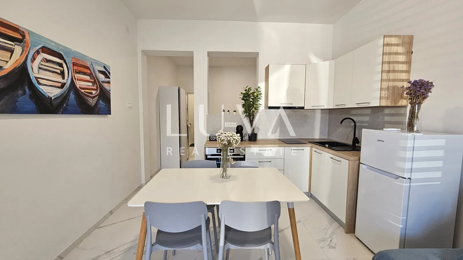 omiš, nemira, 3 apartmana i konoba uz more sa parkingom na prodaju - slika 34