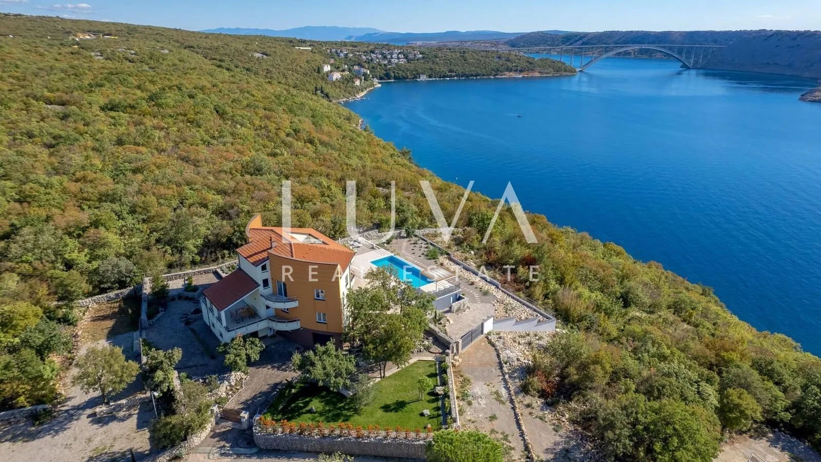 Luksuzna kuća s bazenom na osami blizu Rijeke - Kraljevica