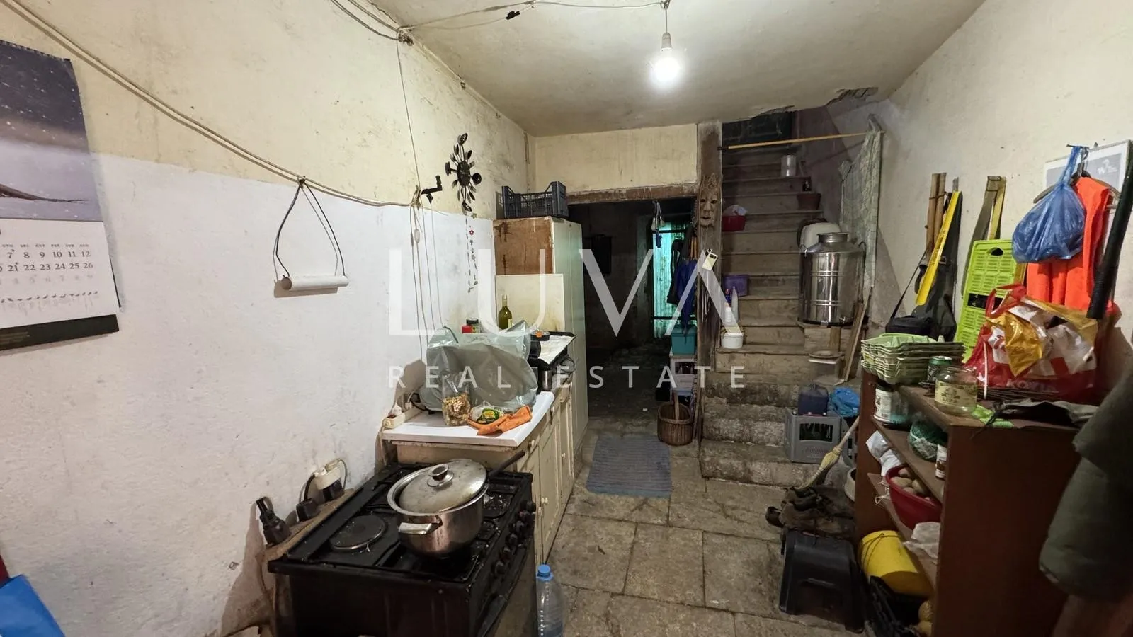 istra, motovun, kuća za renovaciju s dvorištem, 195 m2 - slika 2