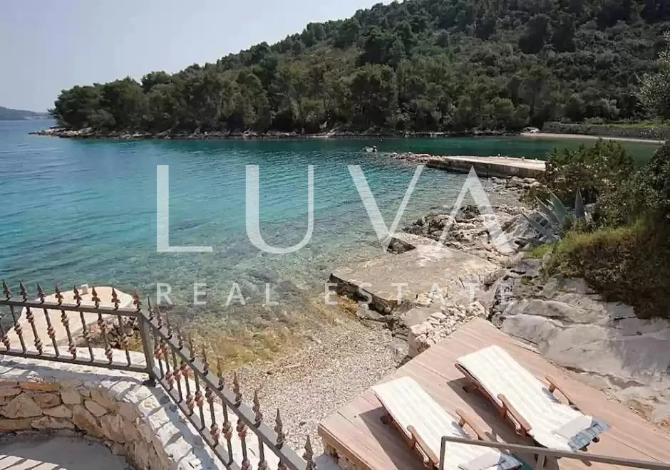 hvar, stari grad, kamena kuća uz more na prodaju - slika 2