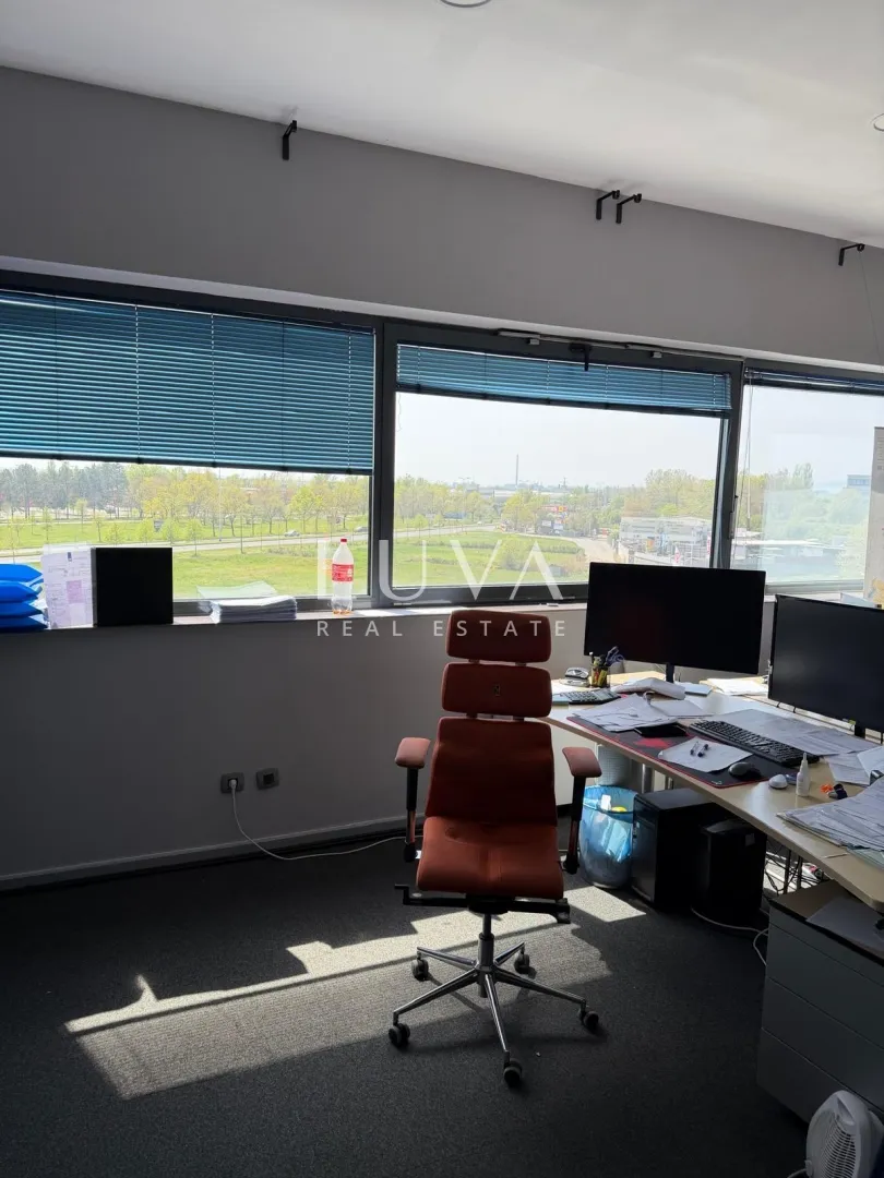 zagreb, slavonska avenija, uredski prostor 130m2, najam - slika 2