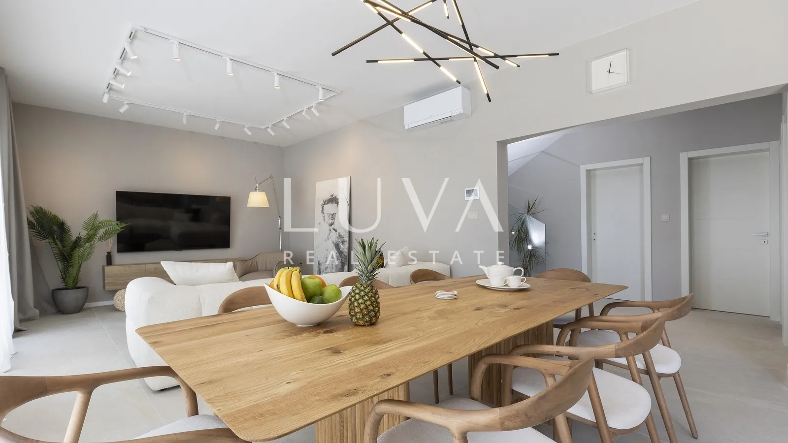 split, luksuzna vila s pogledom na more, 220 m2 za dugoročni najam - slika 20