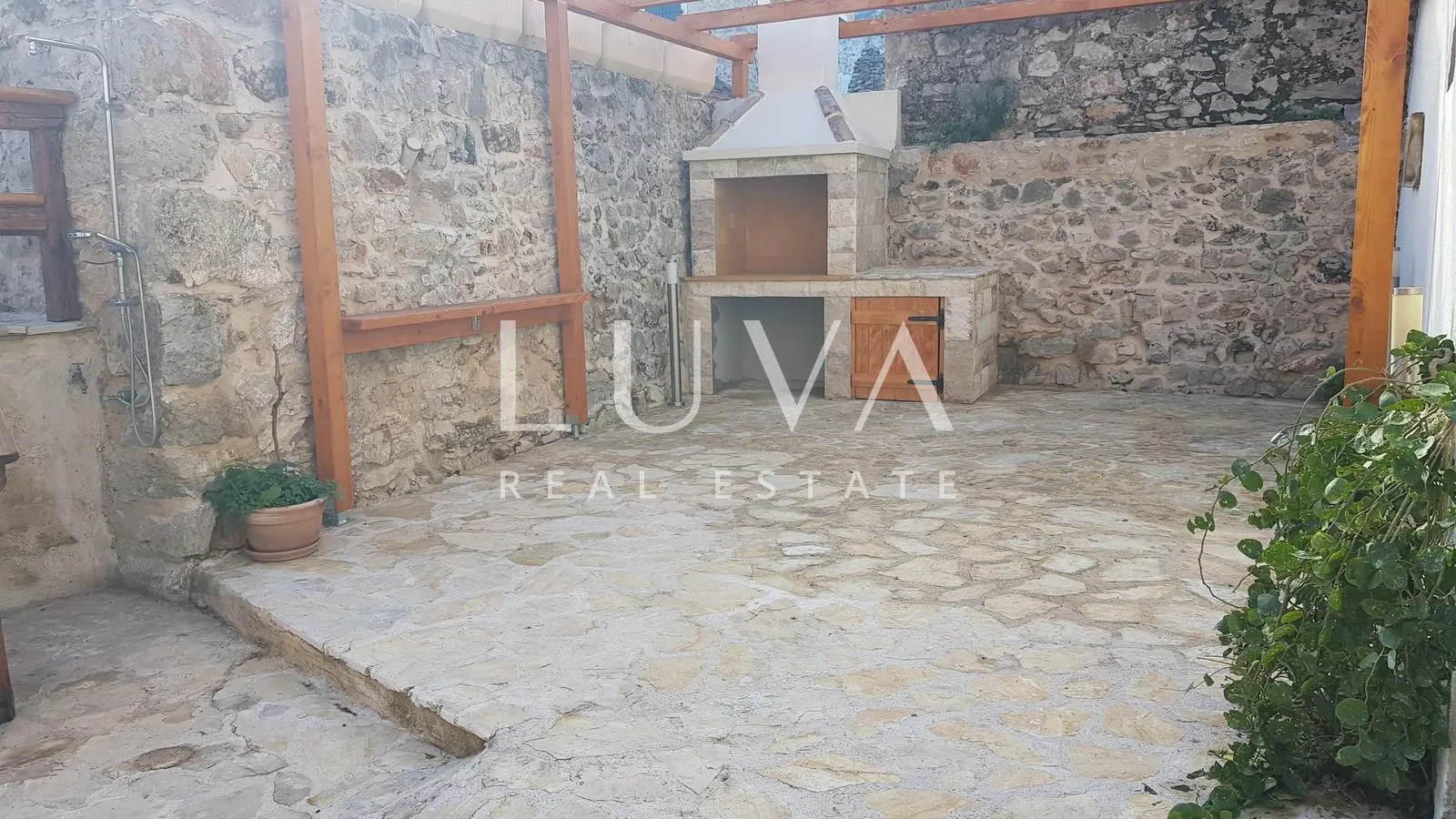 hvar, vrbanj, autentična kamena kuća s bazenom na prodaju - slika 17