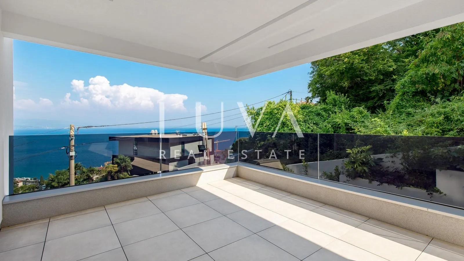Opatija, luksuzna novogradnja s pogledom na more, stan NKP 99,95 m2