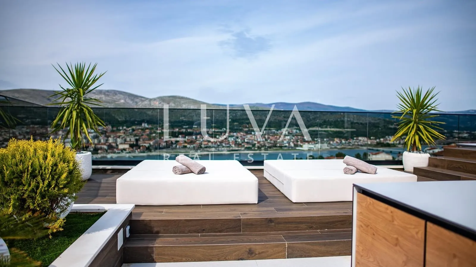 trogir, luksuzna vila s bazenom i pogledom na more na prodaju - slika 8