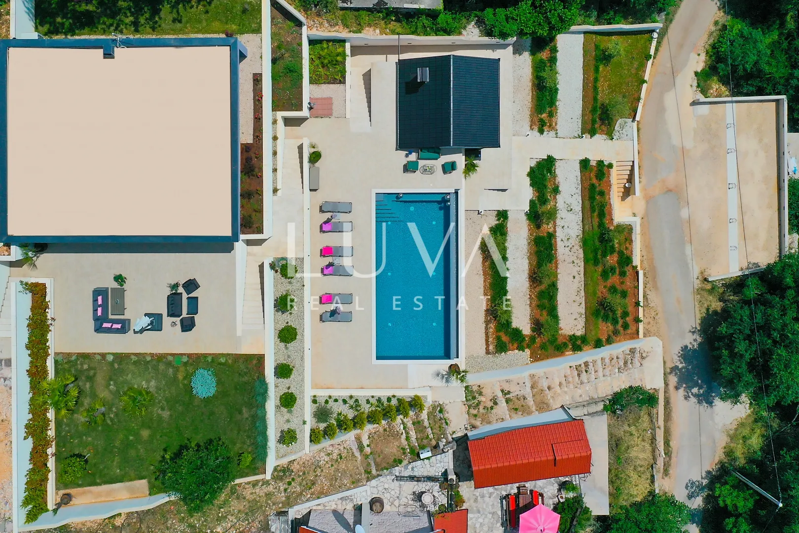 imotski, vinjani donji, kuća 120 m2 s bazenom, prodaja - slika 2
