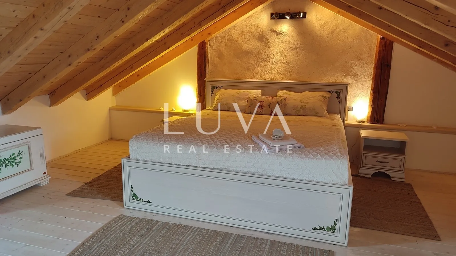 hvar, vrbanj, autentična kamena kuća s bazenom na prodaju - slika 5