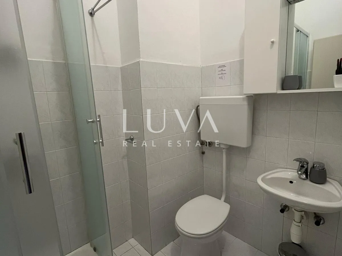 čiovo, apartmanska kuća 540m2 s pogledom na more, prodaja - slika 30
