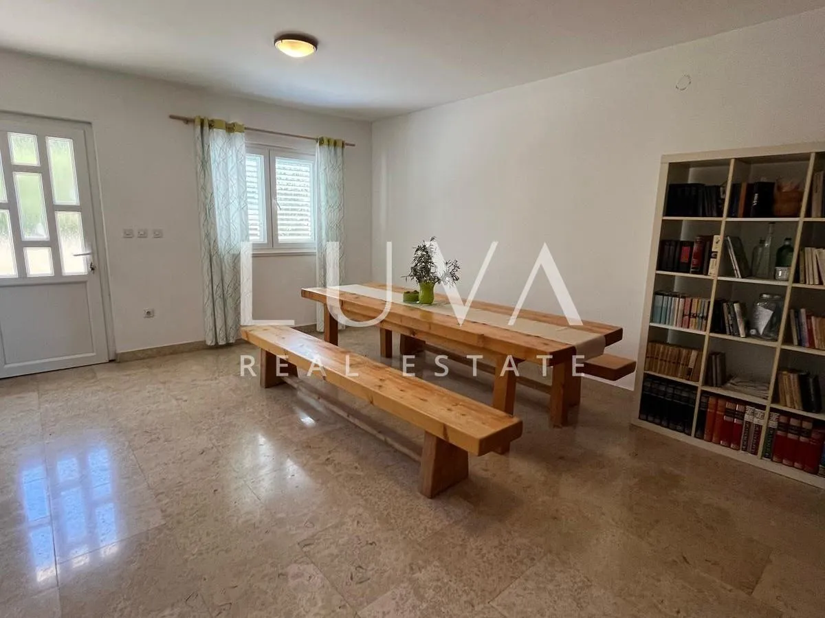 čiovo, apartmanska kuća 540m2 s pogledom na more, prodaja - slika 17