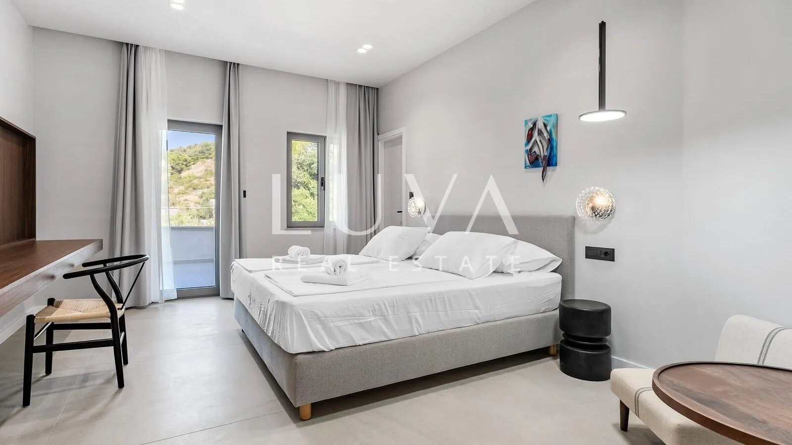 duće, omiš, luksuzni resort s 4 velika apartmana i bazenom uz more na prodaju - slika 7
