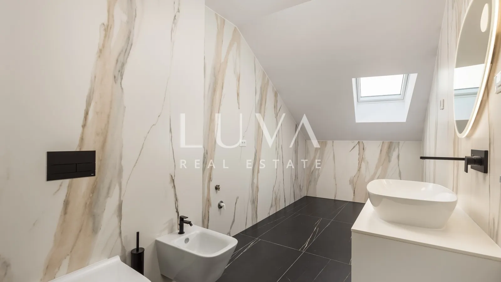 opatija, luksuzna novogradnja s pogledom na more, stan nkp 367,19 m2 - slika 17