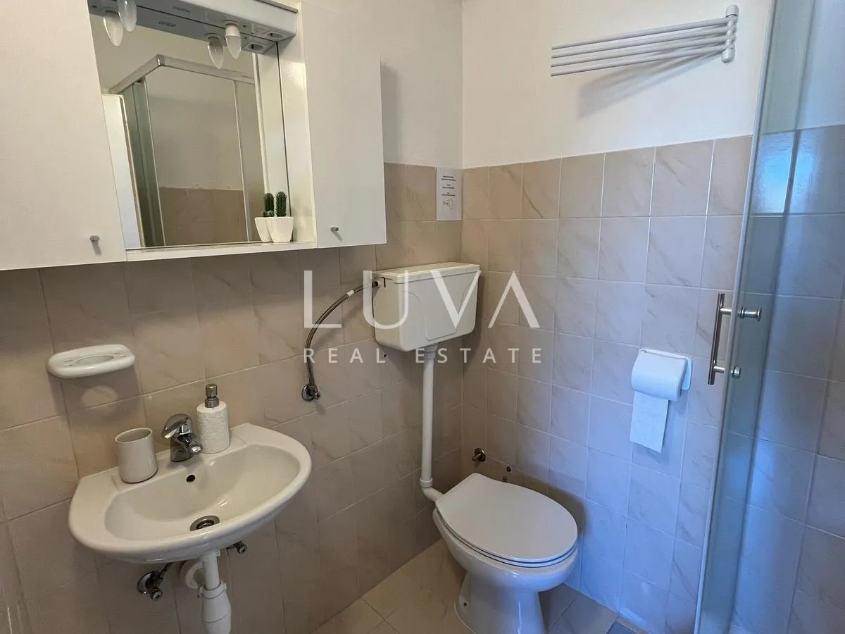 čiovo, apartmanska kuća 540m2 s pogledom na more, prodaja - slika 23