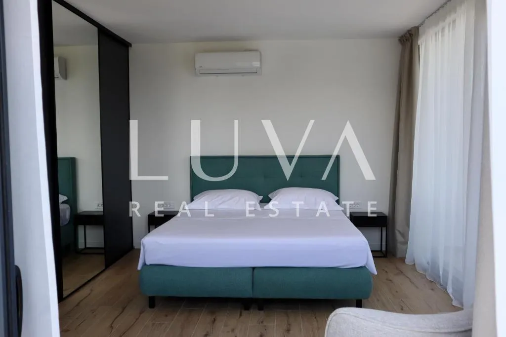 šolta, rogač, luksuzna vila s bazenom uz more na prodaju - slika 35