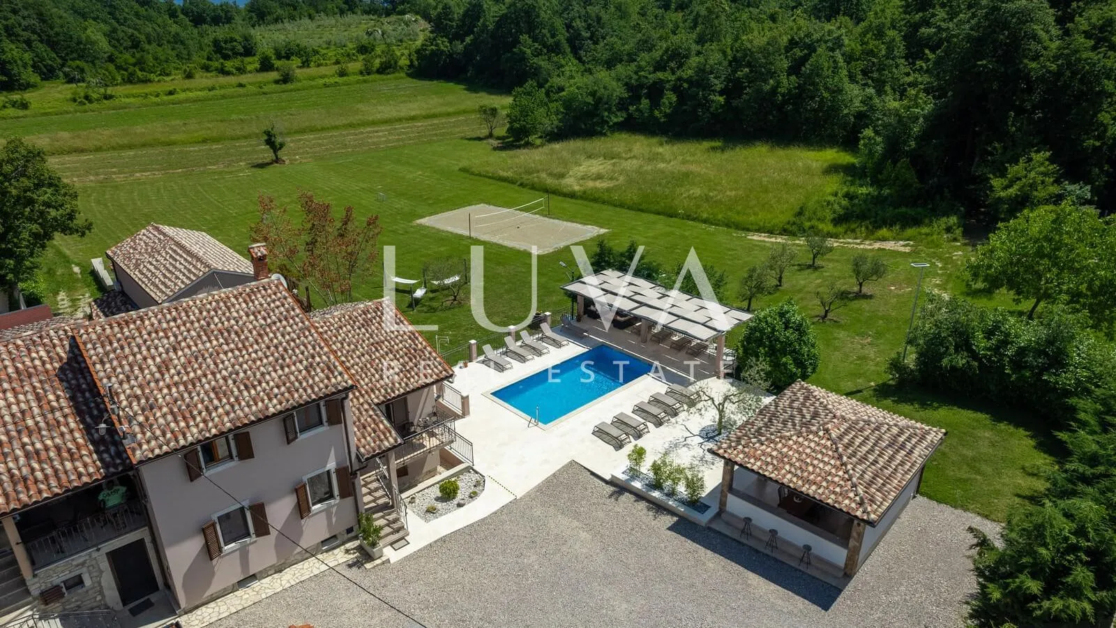istra, pićan, vila s bazenom i tenis terenom na prodaju - slika 33