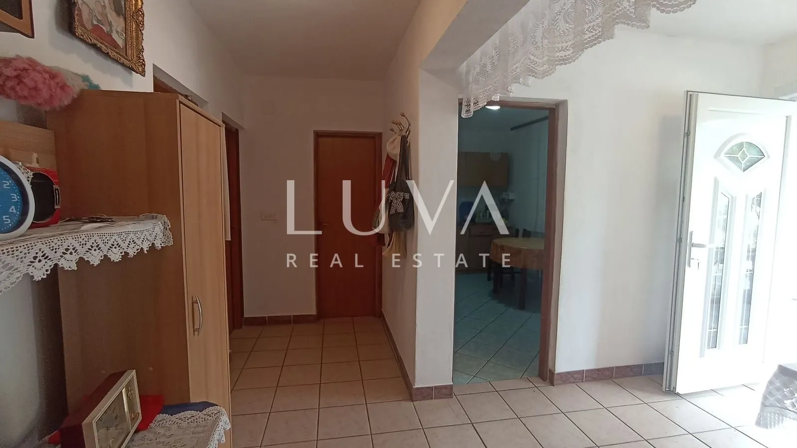 marina, trogir, prodaja dvojne kuće 247 m2 na 3 etaže + parking - slika 9
