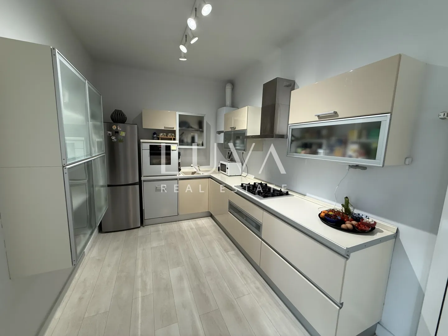 zagreb, medveščak, svjetli 3s stan s balkonom, 65 m² - slika 4