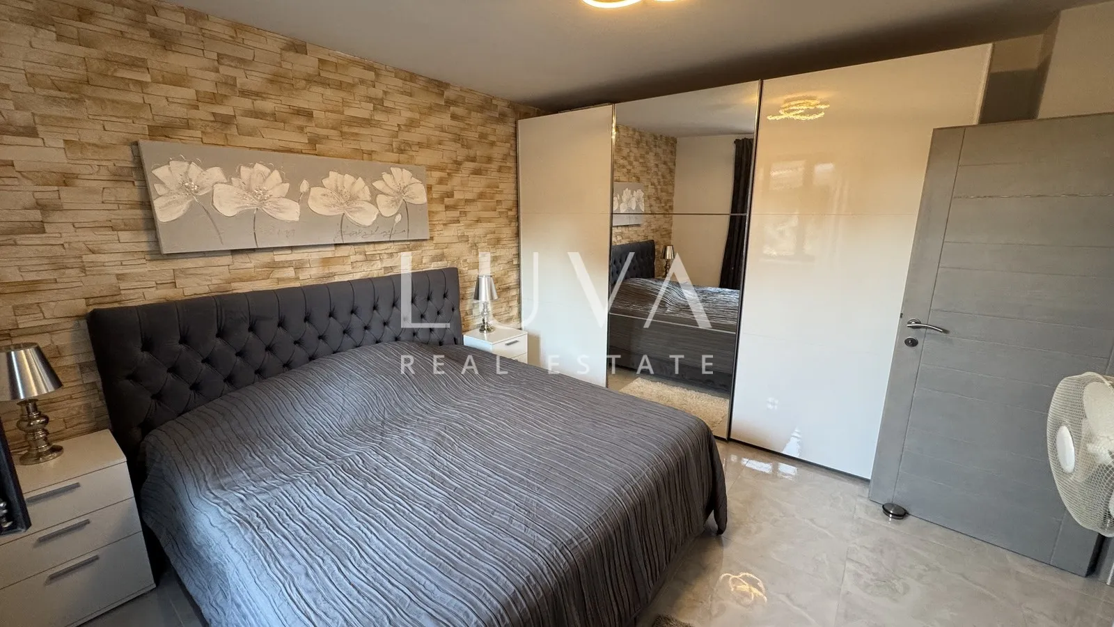 istra, višnjan, rustikalna kuća s tri apartmana, 580m2 - slika 17