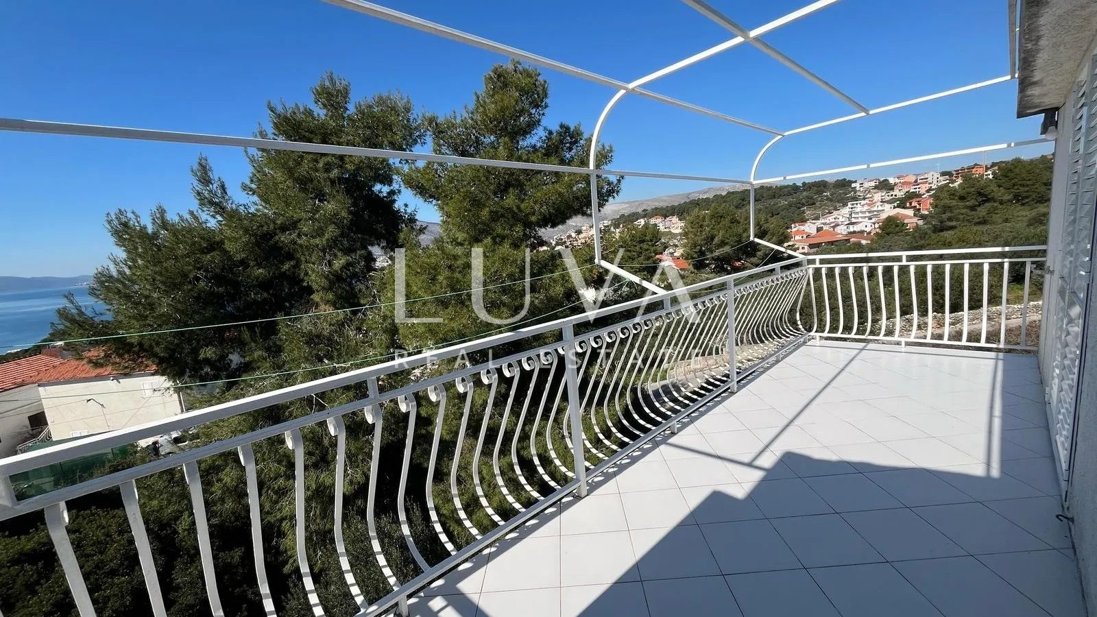 čiovo, apartmanska kuća 540m2 s pogledom na more, prodaja - slika 2