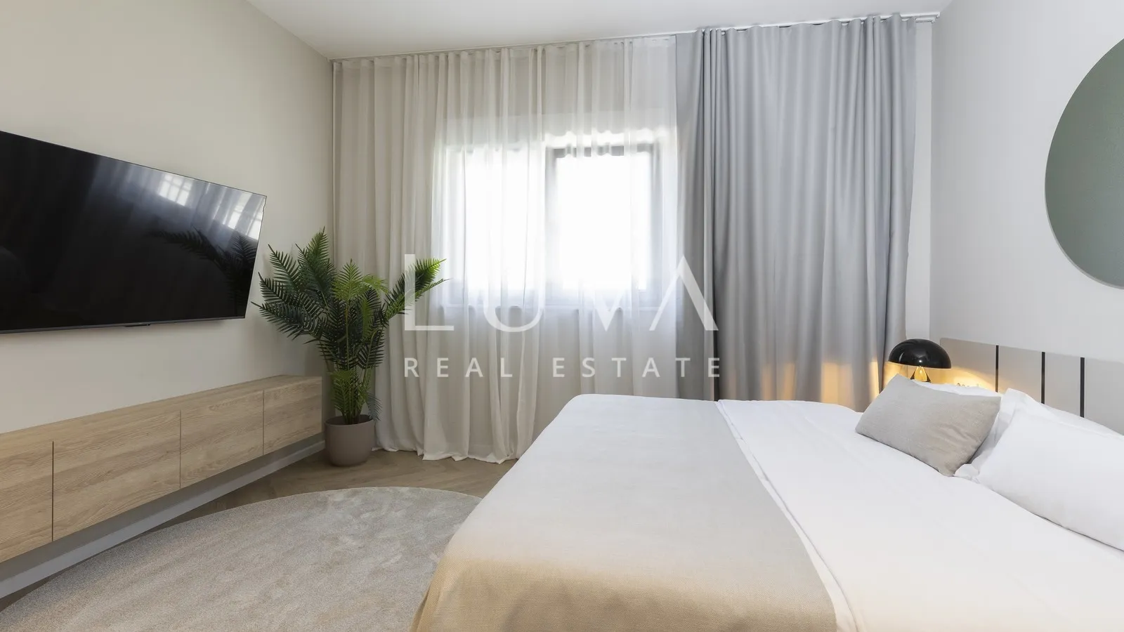 split, luksuzna vila s pogledom na more, 220 m2 za dugoročni najam - slika 33