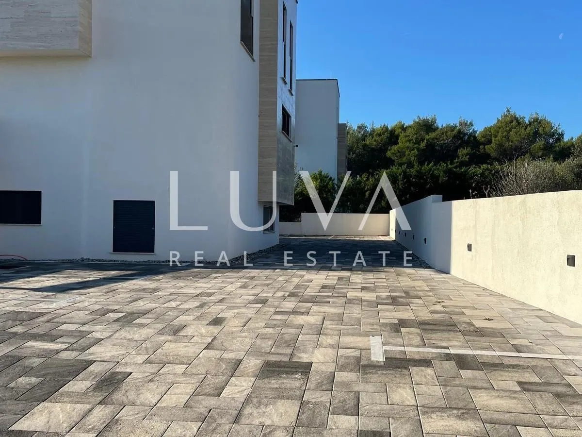 krk, penthouse 115 m2 s pogledom na more, novogradnja - slika 8
