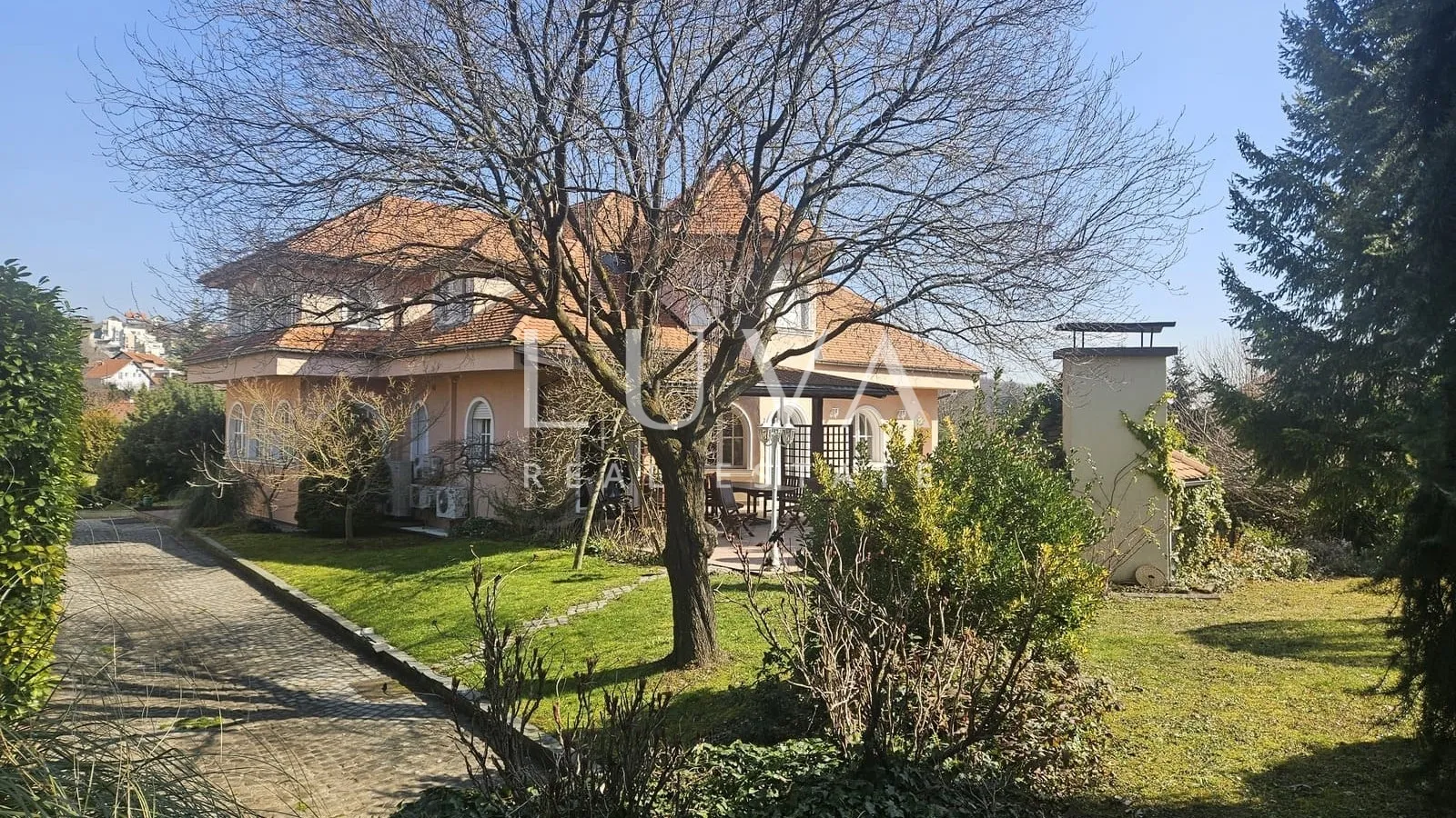 zagreb, gračani, luksuzno obiteljsko imanje, vila 810m2 na zemljištu 3.965m2 - slika 31
