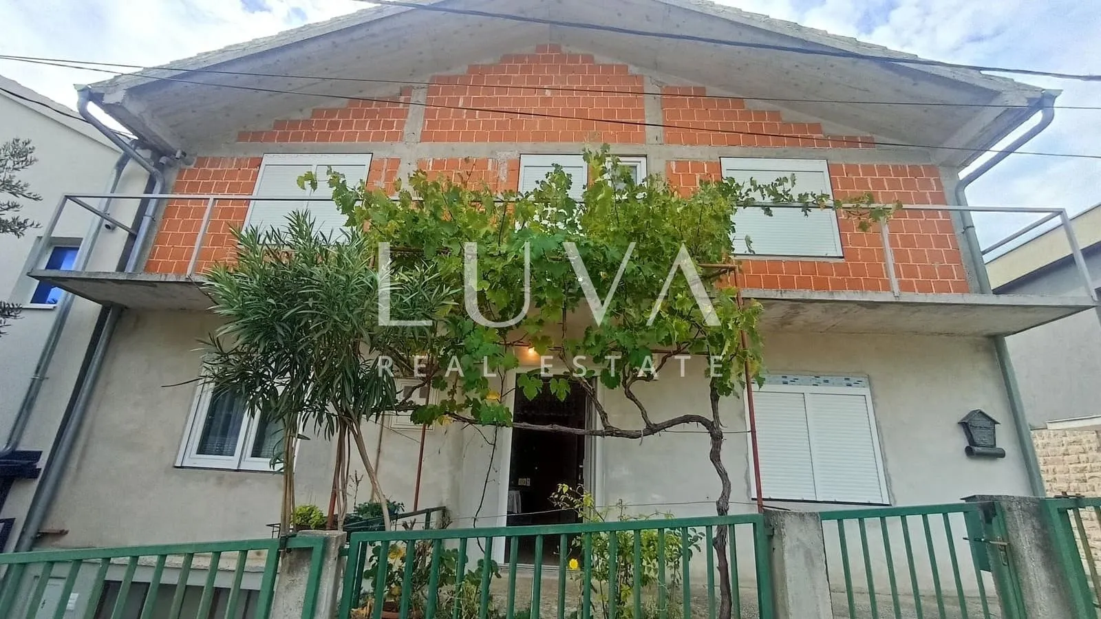 marina, trogir, prodaja dvojne kuće 247 m2 na 3 etaže + parking - slika 4