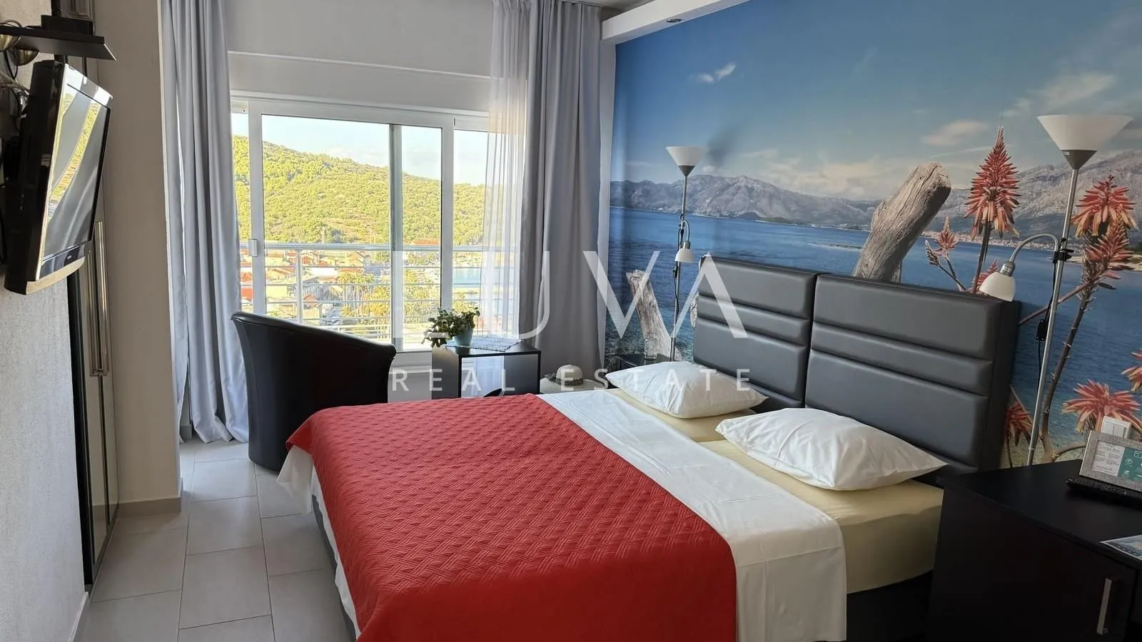 vis, luksuzna kuća s bazenom i pogledom na more na prodaju - slika 12