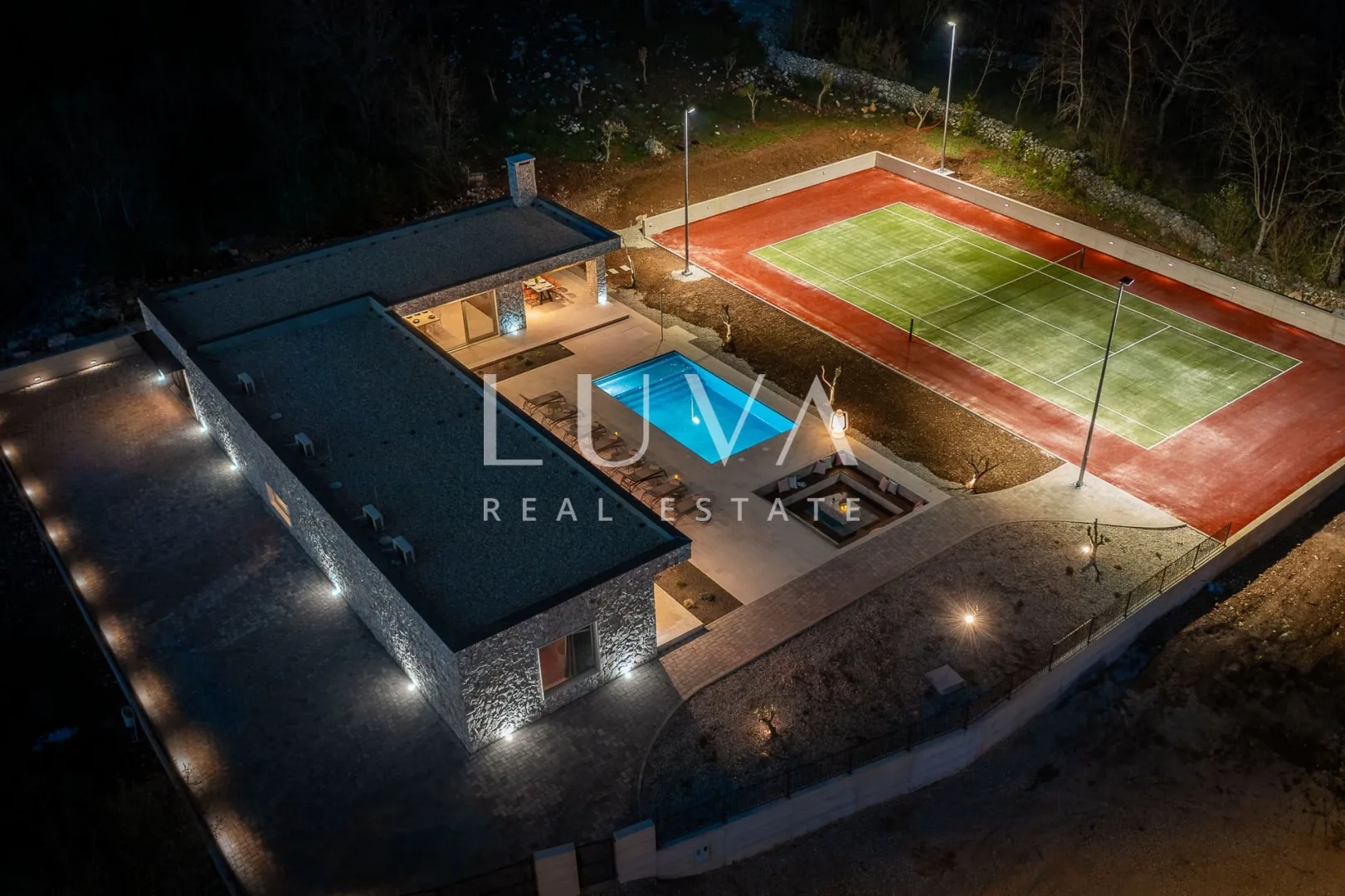 split, dicmo, luksuzna vila s bazenom i tenis terenom, najam - slika 30