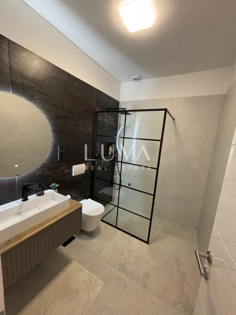 split, žnjan, 4s stan s pogledom na more, nkp 103 m2, prodaja - slika 14